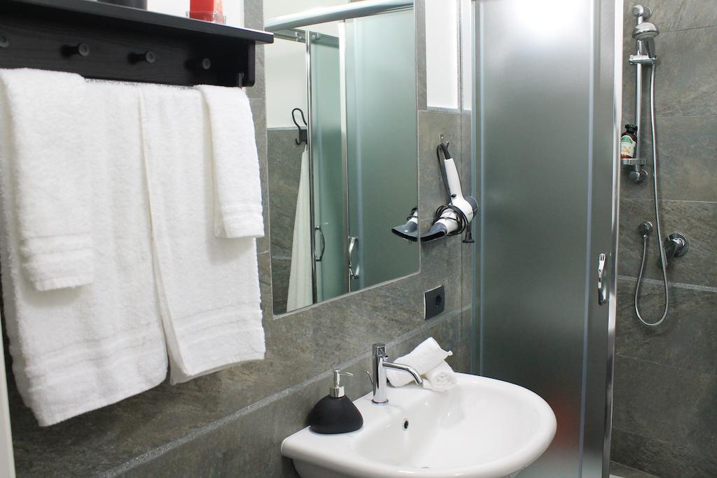 Hotel A Due Passi Dal Porto Civitavecchia Pokój zdjęcie
